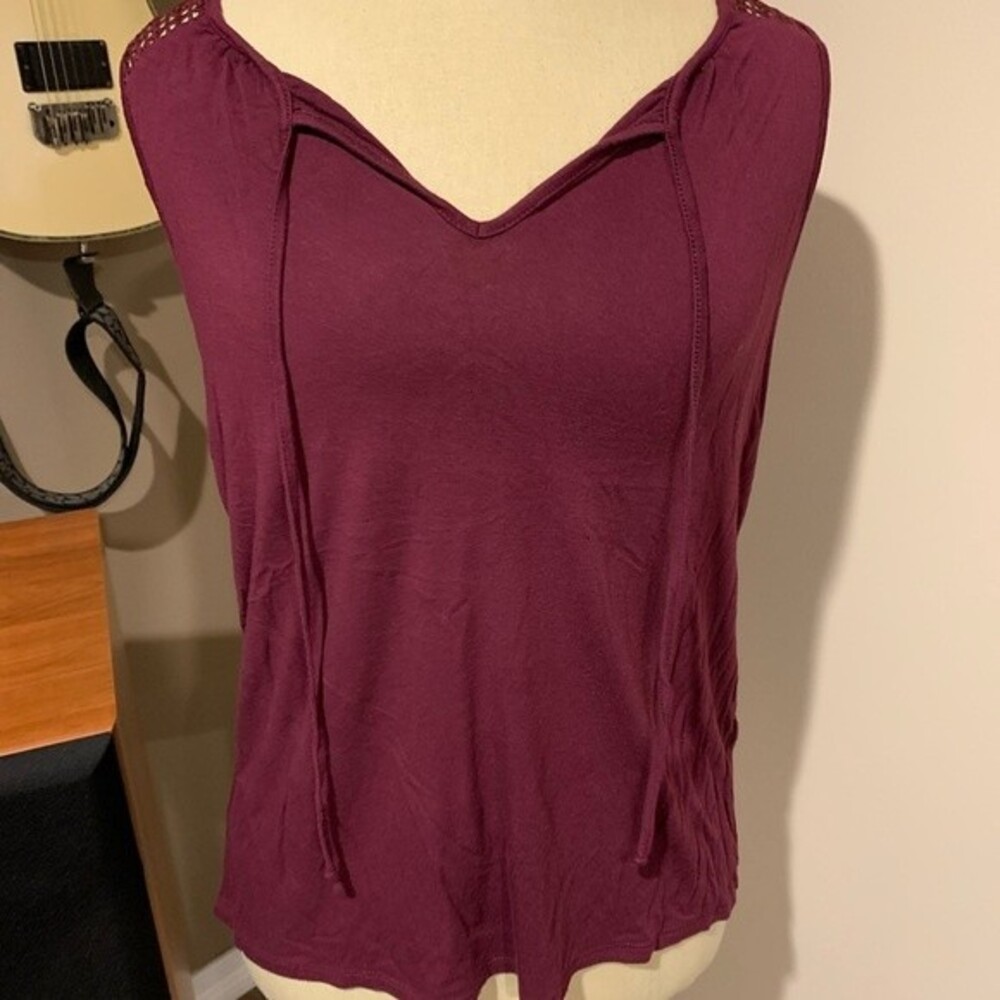 Banana Republic plum colored tank top size extra small tied front crochet back